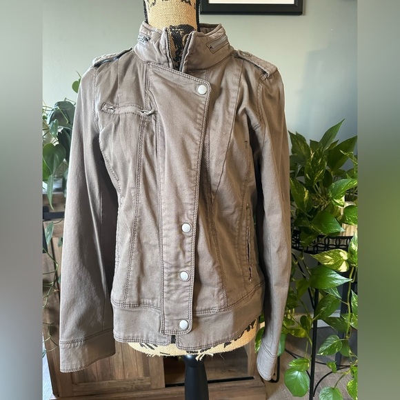 Express Jackets & Blazers - Express light brown utility jacket.